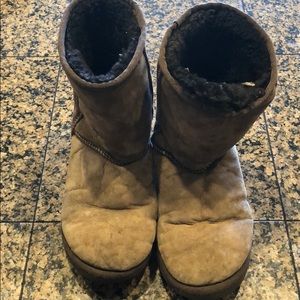UGG Classic Short Boot